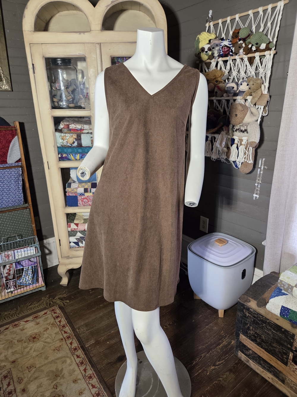 Sleeveless V-Neck Midi Dress in Rich Brown